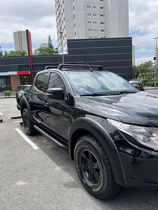 MITSUBISHI L200 TRITON 2.4 16V TURBO DIESEL SPORT HPE TOP CD 4P 4X4 AUTOMÁTICO MITSUBISHI L200 TRITON 2.4 16V TURBO DIESEL SPORT HPE TOP CD 4P 4X4 AUTOMÁTICO